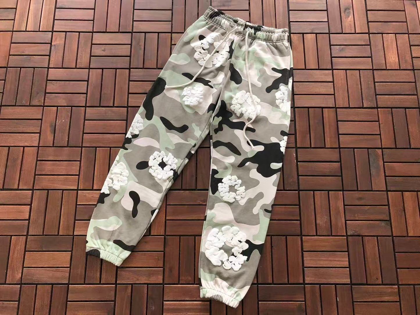 DENIM TEARS CAMO WREATH PANTS