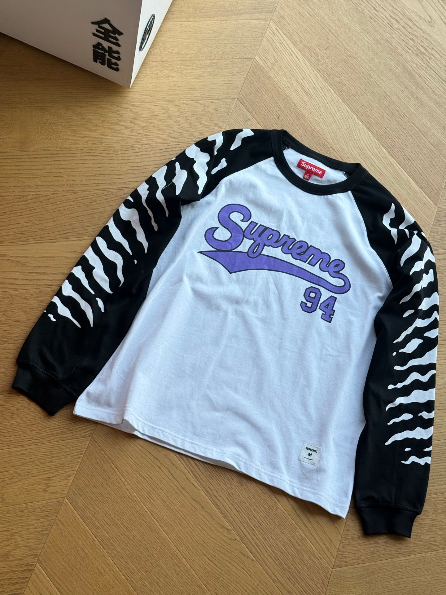 SUPREME TIGER RAGLAN LONG SLEEVE