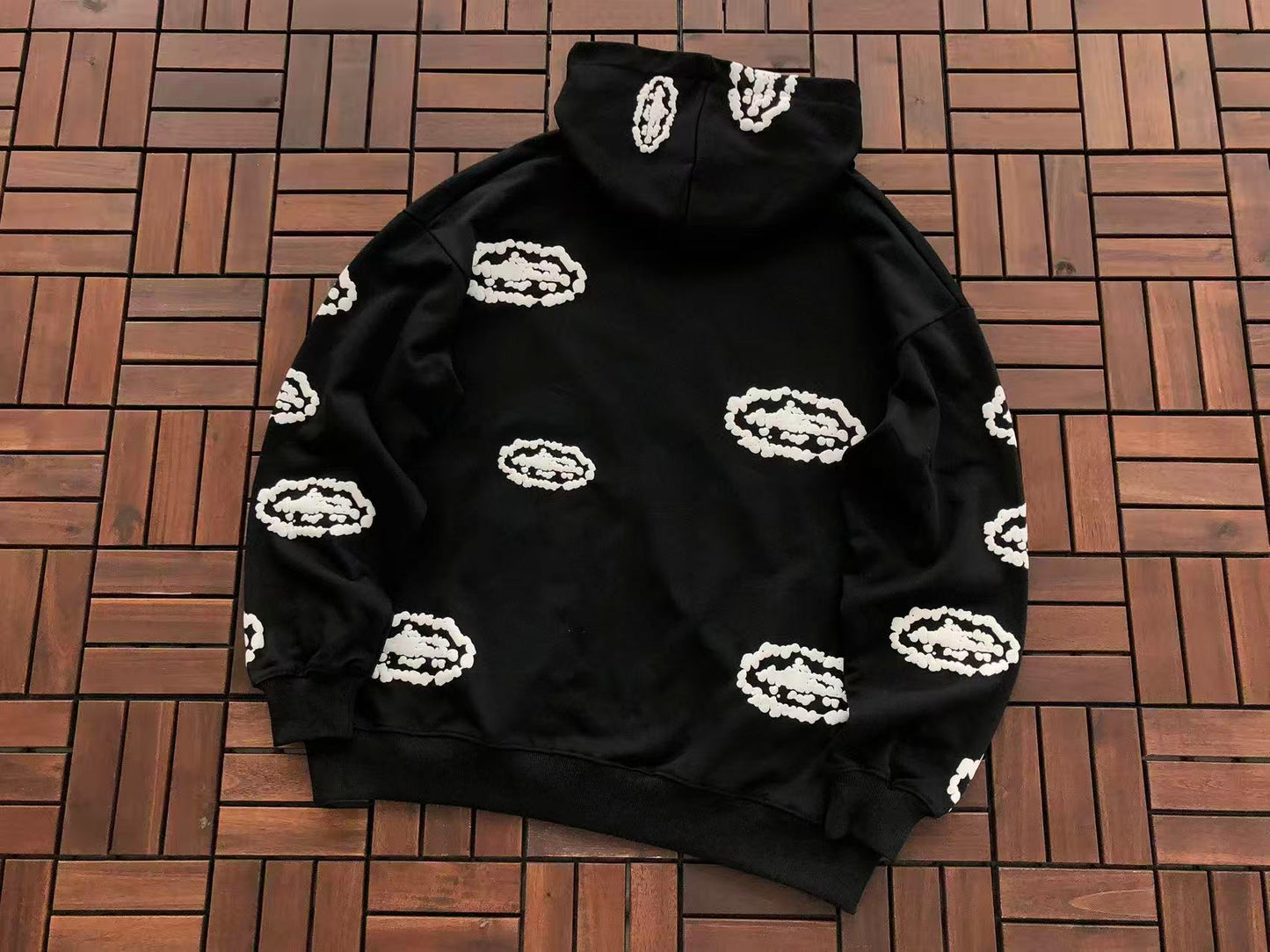 DENIM TEARS X CORTEIZ WREATH PRINT ZIPPED HOODIE