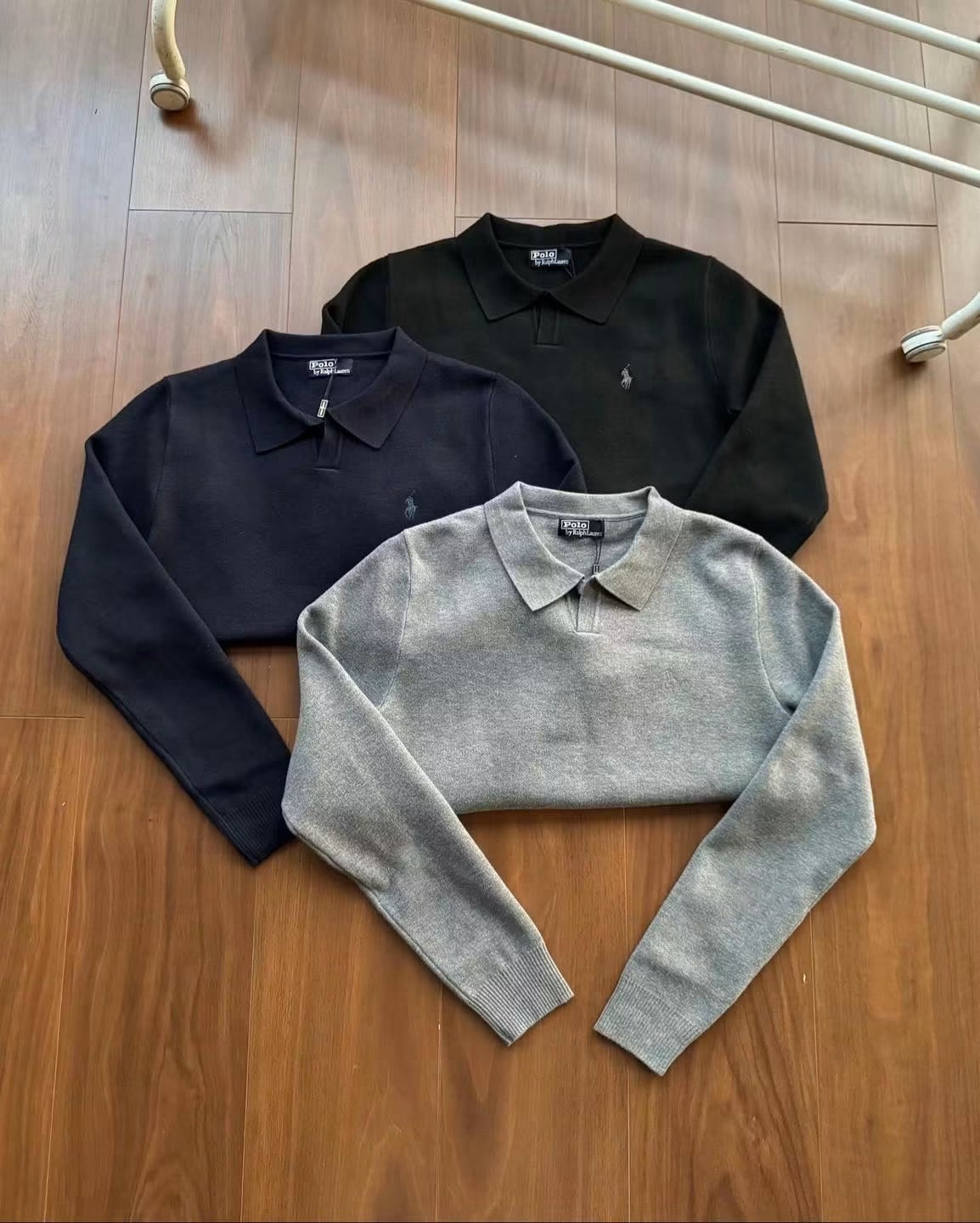 RALPH LAUREN COLLARED SWEATER