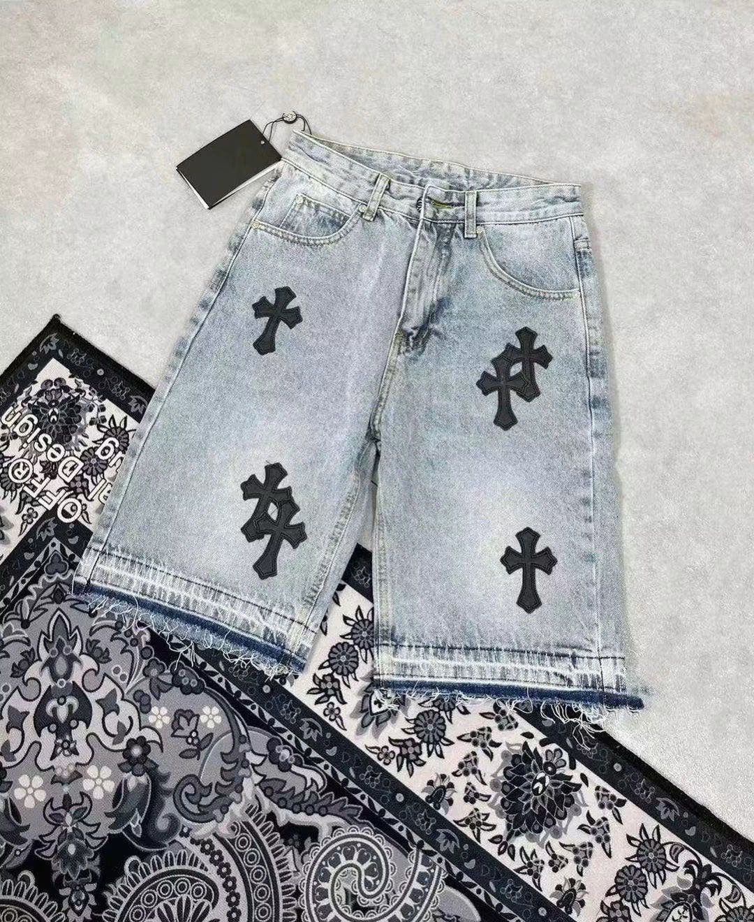 CHROME HEARTS CROSS PATCH DENIM JORTS