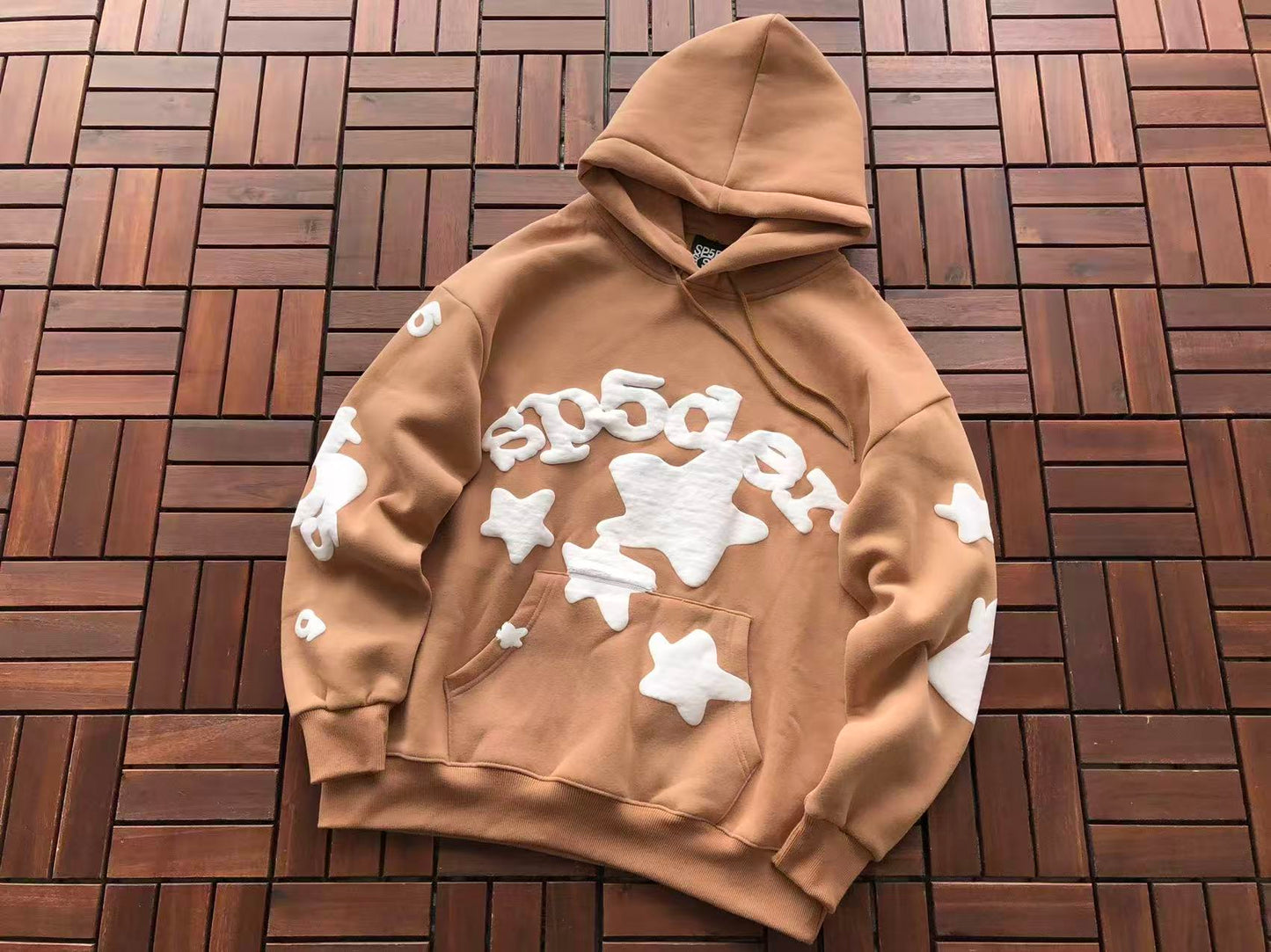 SP5DER BELUGA STAR HOODIE
