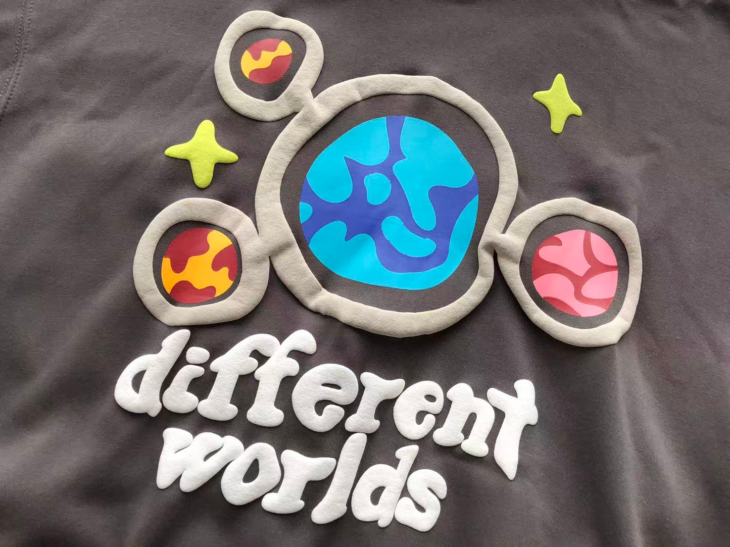 BROKEN PLANETS “DIFFERENT WORLDS” HOODIE