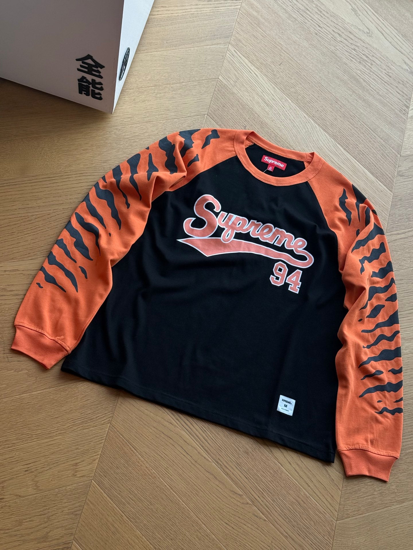 SUPREME TIGER RAGLAN LONG SLEEVE