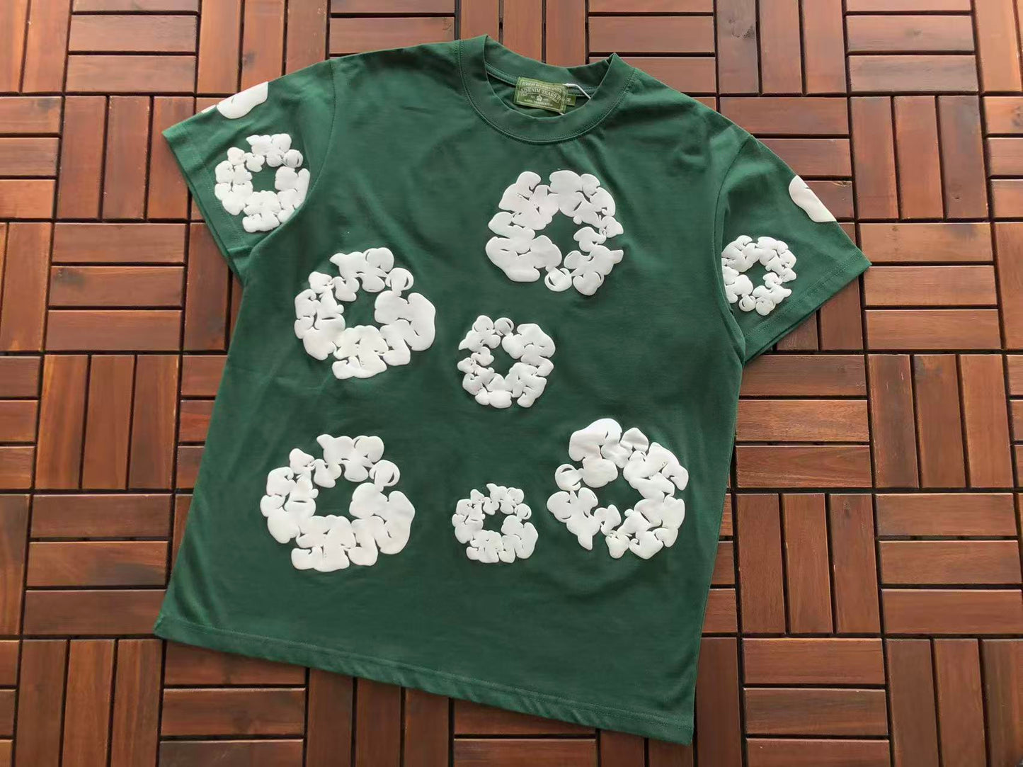 DENIM TEARS T-SHIRT