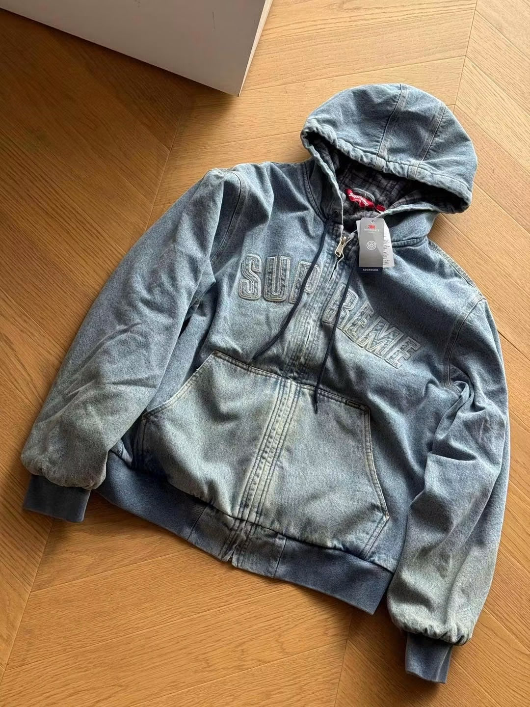 SUPREME BOMBER JACKET