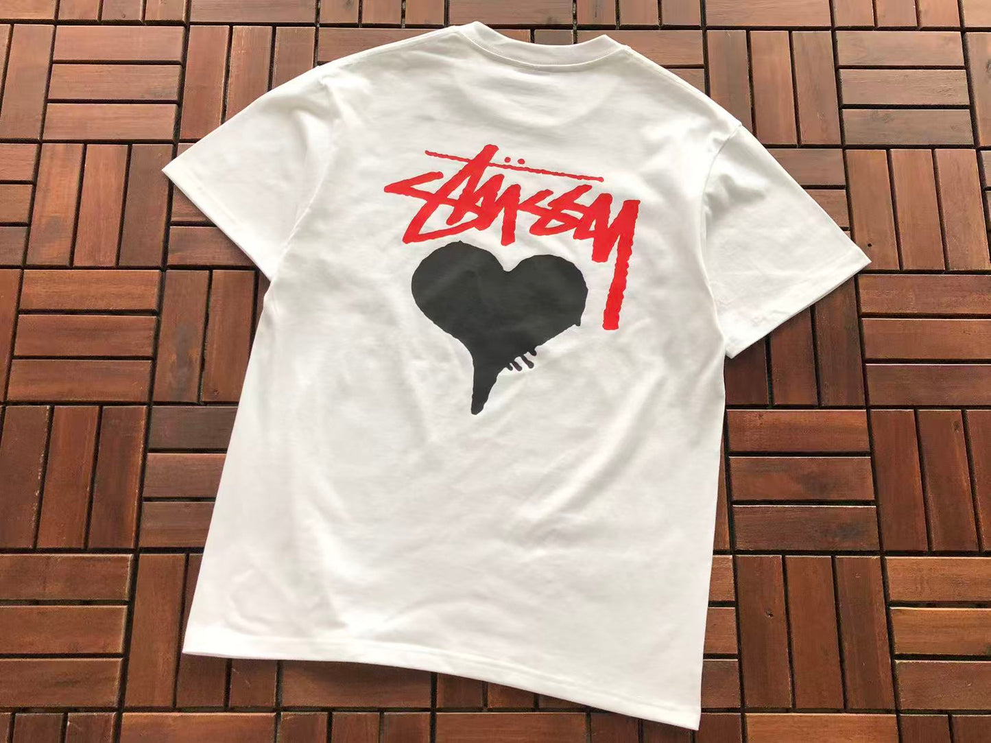 STUSSY HEART T-SHIRT
