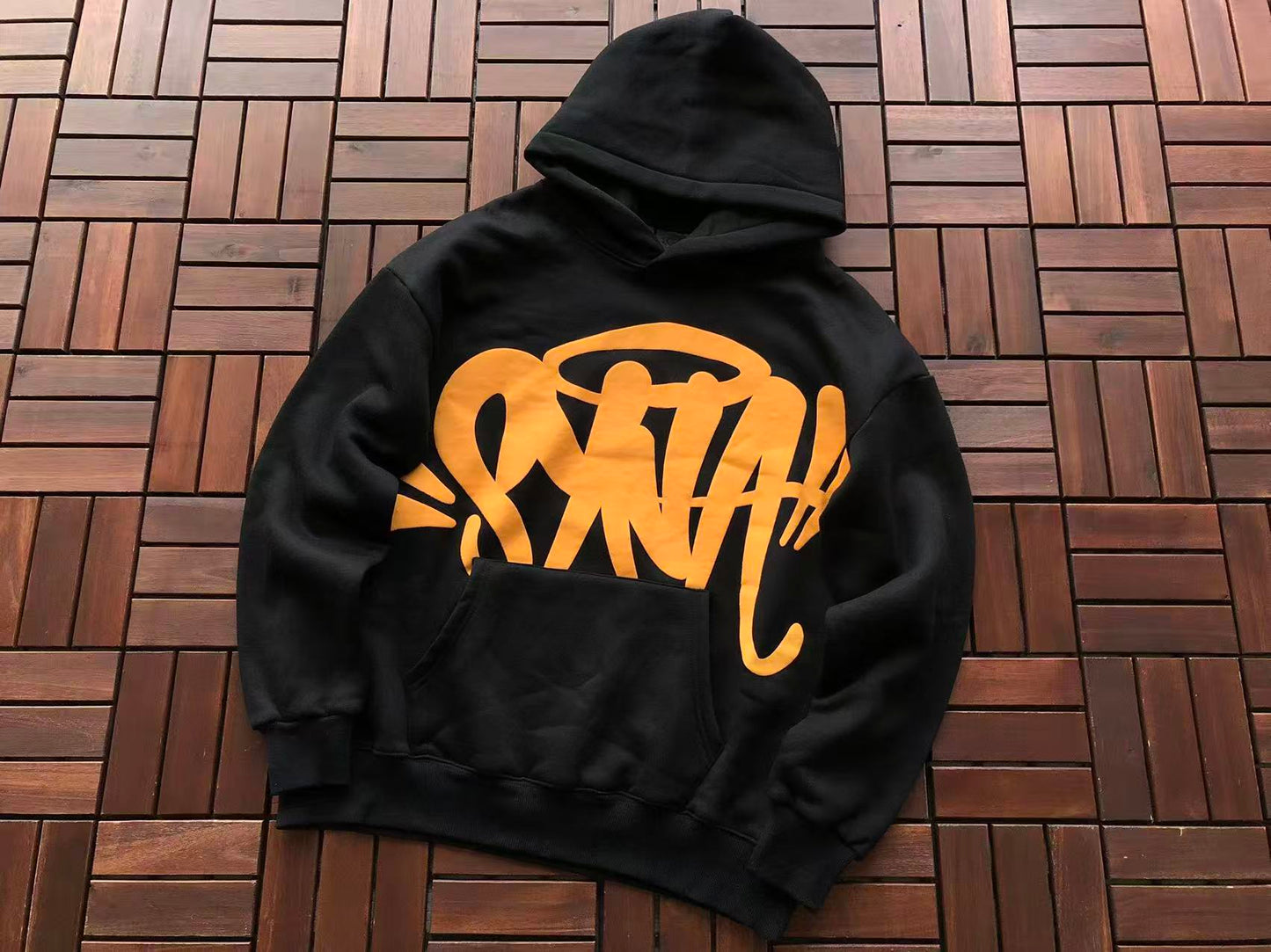 SYNA WORLD LOGO HOODIE