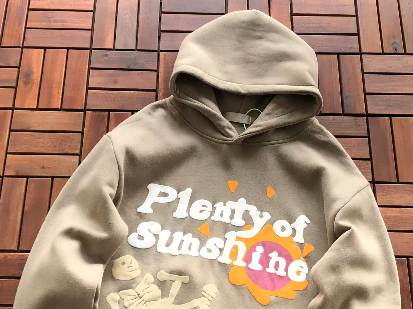 BROKEN PLANETS “PLENTY OF SUNSHINE” HOODIE