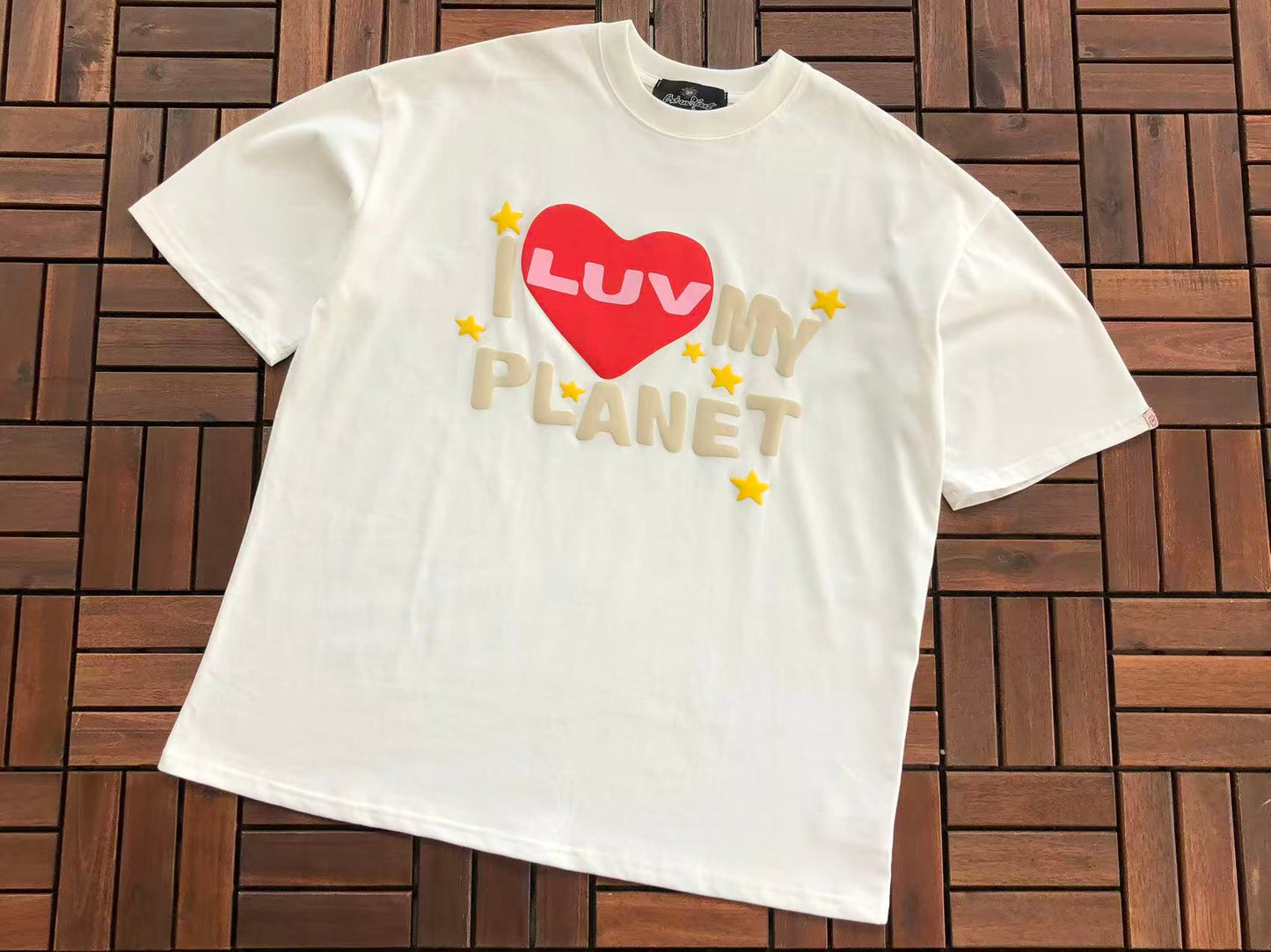 BROKEN PLANETS“I LUV MY PLANT” T-SHIRT