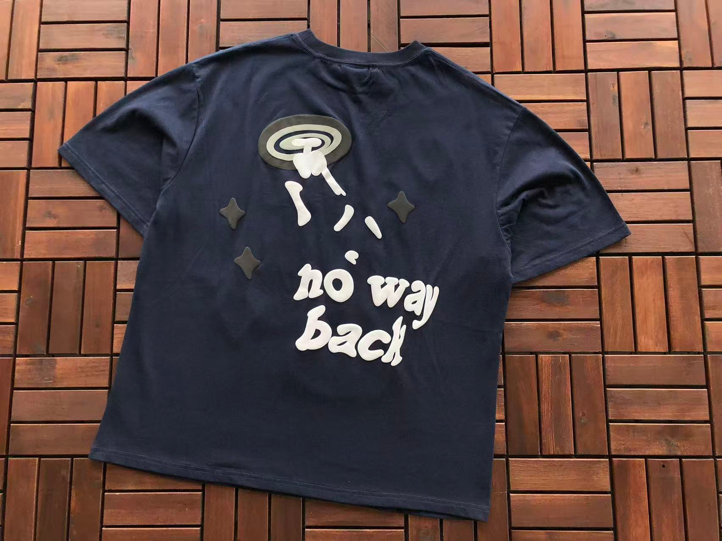 BROKEN PLANETS “TRAPPED IN TIME” T-SHIRT