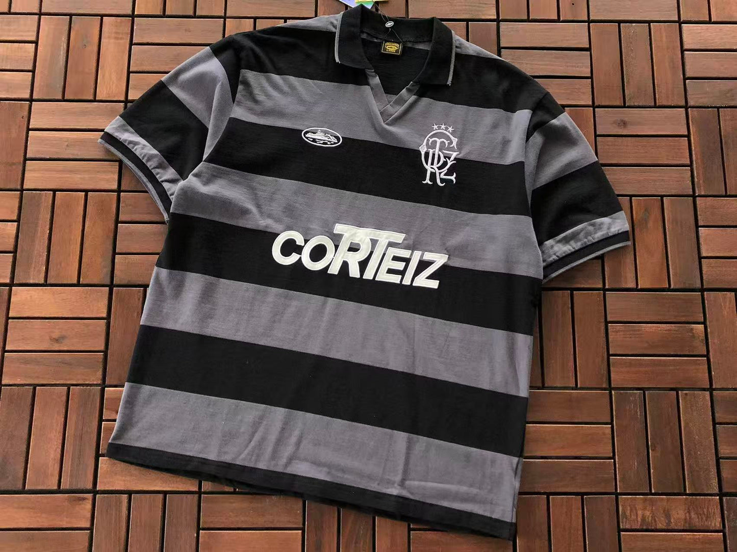 CORTEIZ MENGÁO STRIPED FOOTBALL JERSEY