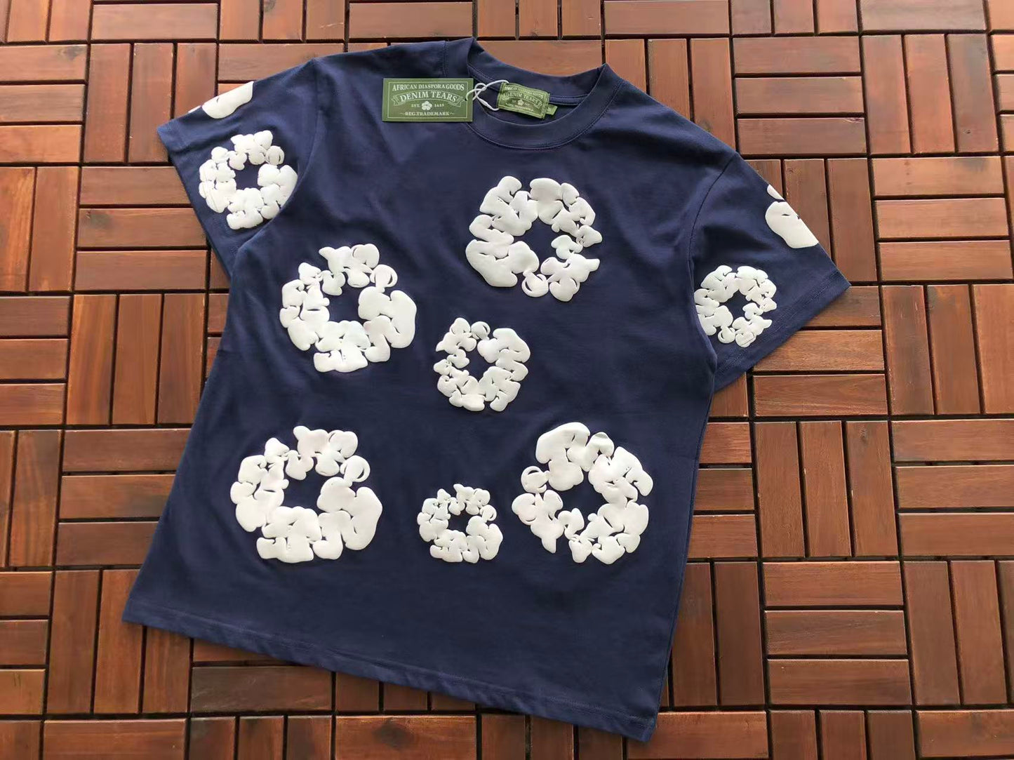 DENIM TEARS T-SHIRT