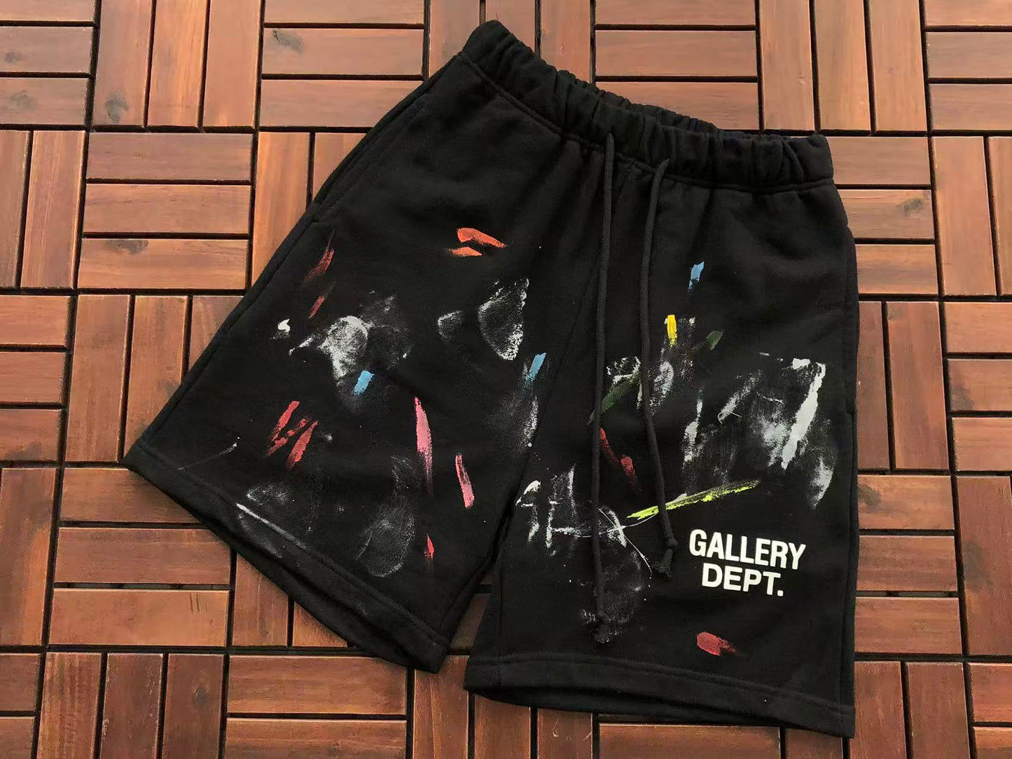 GALLERY DEPT SPLATTERED PAINT SHORTS