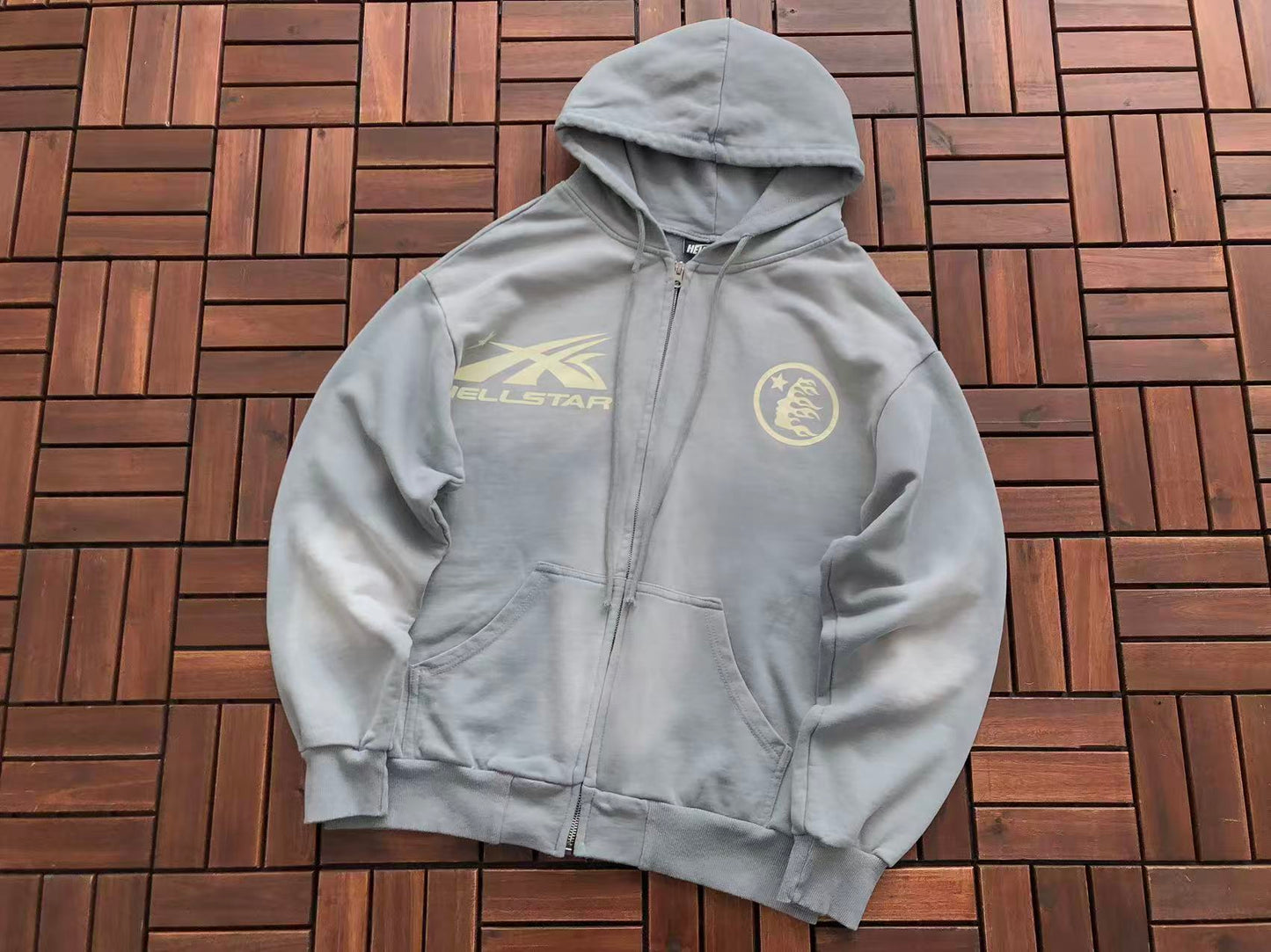 HELLSTAR SPORT LOGO ZIPPED HOODIE