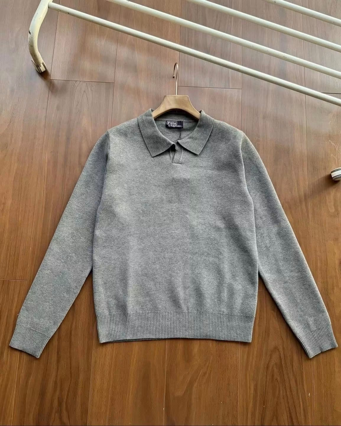 RALPH LAUREN COLLARED SWEATER
